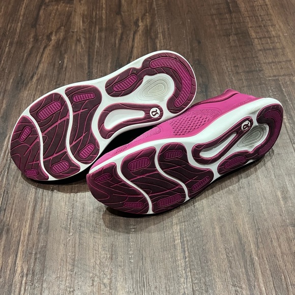 Lululemon blissfeel shoes size 9 - Picture 7 of 7